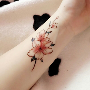 小图案梅花纹身贴防水女持久骨胸性感一次性夜店时尚锁部后背贴纸