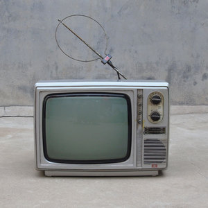 民俗怀旧影像音响老式泰山牌14寸黑白电视机陈列摆件影视道具二手