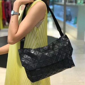 日本直邮正品专柜代购新款邮差包男女款通勤单肩斜挎包翻盖公文包