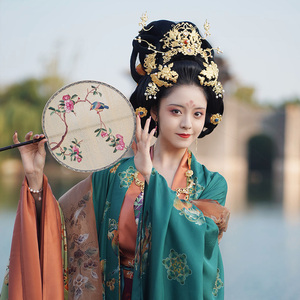 缂丝扇子梅喜鹊圆形宫廷女式汉服中国风舞蹈古典旅游礼品特产江南