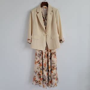 依瑞轩22a-2238时尚短外套西服无袖雪纺碎花连衣裙俩件套2022春装