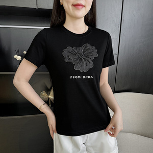 爱美努夏季新款女装短袖女士上衣手工花朵黑色圆领百搭时尚T恤