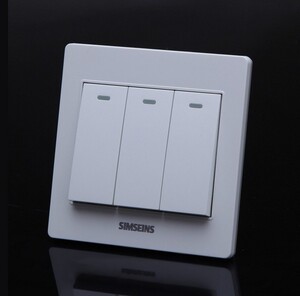 雅白色开关插座86型暗装墙壁三位双联开关3三开双控开关家用面板