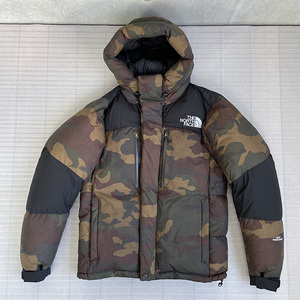 north face/北面韩国迷彩情侣短款保暖鹅绒羽绒服 nfj1dh610人付款