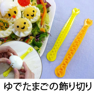 包邮日本制鸡蛋花边切割器 白煮蛋切花模具创意鸡蛋分割工具