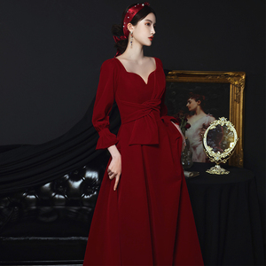 敬酒服新娘酒红色订婚礼服裙平时可穿丝绒长袖复古回门女结婚冬季