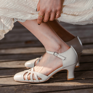 罗马包头凉鞋女夏季新款法式单鞋中跟真皮粗跟高跟玛丽珍包跟女鞋