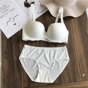 白色文胸衣女性感舒适无钢圈一片式无痕内衣大胸显小胸罩套装薄款