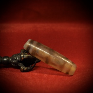 【己结缘】千年八眼地埋伏藏老天珠玛瑙玉髓古珠吊坠老措思透明