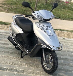 二手本田新款睿御110cc踏板车 摩托车整车四冲程女装燃油代步机车