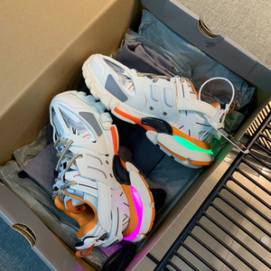 巴黎世家杰德三代发光led灯鞋老爹鞋女增高情侣运动女鞋track3.