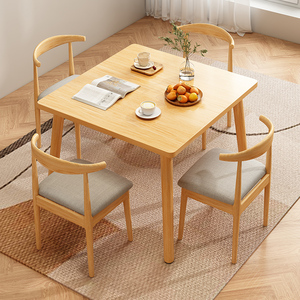 简约餐桌出租房用饭桌北欧正方形家用方桌商用木桌小户型桌椅组合