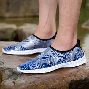 2018情侣户外溯溪鞋夏季涉水鞋潮流沙滩朔溪鞋男女透气速干两栖鞋