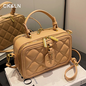 CK LN高级感真皮包包2024新款时尚手提盒子包百搭菱格斜挎小方包