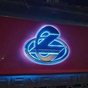 柳汽乘龙汽车h7/h5/m7/t7t5h6发光车标大标镀铬老款改装乘龙商标