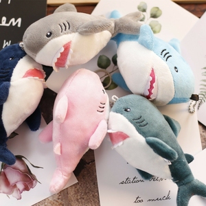 可爱海洋动物鲨鱼毛绒玩具大白鲨玩偶钥匙扣包包挂饰儿童礼物女生