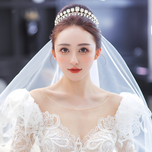 新娘皇冠头饰高级感简约白纱配饰公主生日王冠方钻韩式结婚发饰女