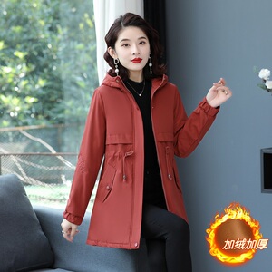 三只樱桃服饰 2021新款女士加绒连帽字母刺绣中长款风衣洋气时尚