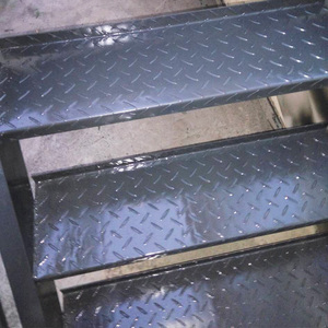 钢架焊接楼梯花纹板踏步焊接南京地区定制
