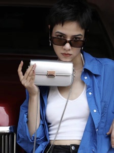 欧尚典女包2024新款韩版时尚牛皮链条斜跨小包休闲真皮迷你手机包