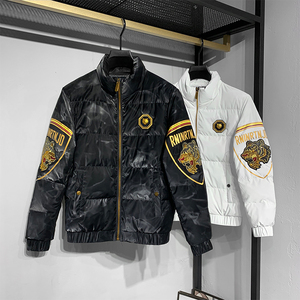 2021年男士羽绒服立领亮片老虎头贴标刺绣亮面收口袖保暖潮男外套