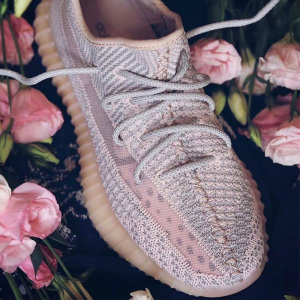 老辜心选牛货 椰子350v2淡粉满天星鞋面反光版亚洲限定男女跑步鞋