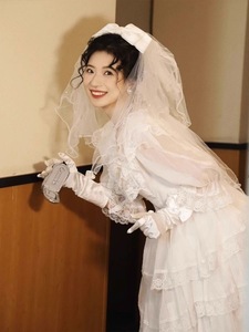 法式高级感公主蓬蓬裙秋气质设计感订婚轻婚纱白色蕾丝生日连衣裙