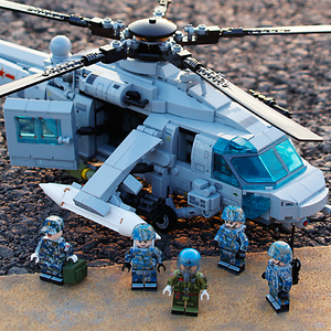 乐高积木军事系列直20武装直升飞机拼装战斗机模型男孩6-18岁益智