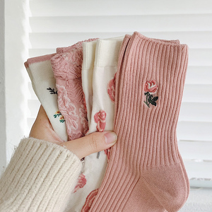 粉色袜子女款中筒春秋新款玫瑰小花ins潮纯棉复古女士秋冬长筒袜