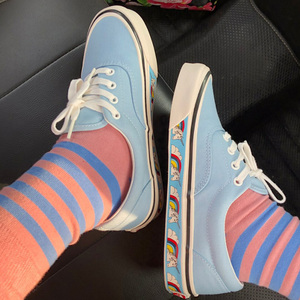 kaСvans澳万斯安纳海姆彩虹独角兽联名板鞋女低帮奶蓝帆布鞋男