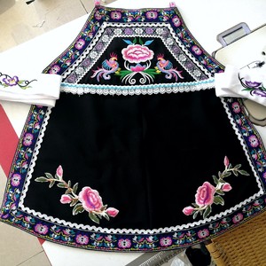 贵州少数民族服装布依族绣花围腰