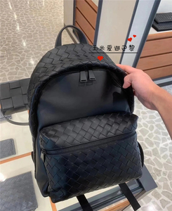 bottega veneta/bv葆蝶家 经典男士编织双肩背包全皮休闲书包