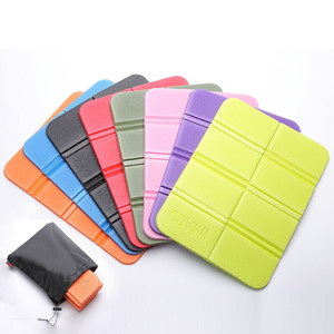 户外新款泡沫八折坐垫 公园折叠便携小坐垫 防潮防水隔脏隔凉屁垫