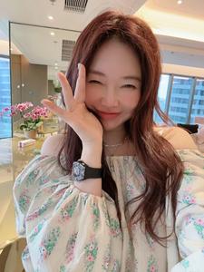 韩国东大门2024夏季新款米色小绿花设计一字领圆领两穿衬衫上衣女