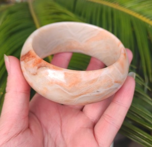 宁强珊瑚玉石红黄白卷纹细纹贵妃手镯圈口59化石宽62有裂纹处理