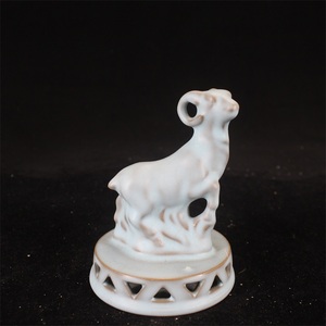 宋汝窑天青釉十二生肖羊摆件古玩旧货古董景德镇仿古瓷器民间收藏