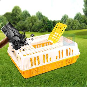 塑料笼装鸡鸭的