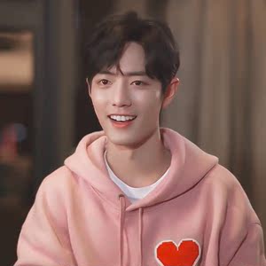 2021春季新款肖战同款粉色套头连帽卫衣红心宽松外套男女情侣款潮