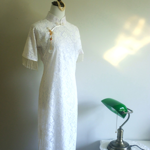 白流苏2022年春季白色斜襟国风短袖轻奢蕾丝淑女宴会优雅长旗袍