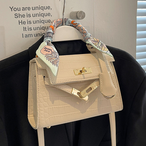 今年流行包包2024新款时尚石头纹女包百搭斜挎包高级感手提凯莉包