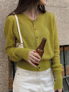秋季新款韩版芥末绿收腰针织开衫女短款马海毛毛衣小个子薄款上衣