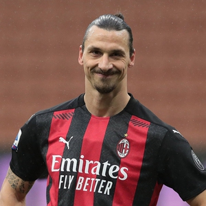 20-21赛季新款ac米兰主场足球服套装伊布拉希莫维奇卡卡球衣印号