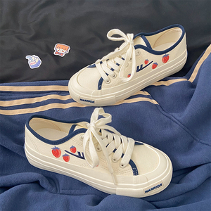 江小宇 回力草莓帆布鞋女ulzzang百搭秋季韩版低帮克莱因蓝板鞋子