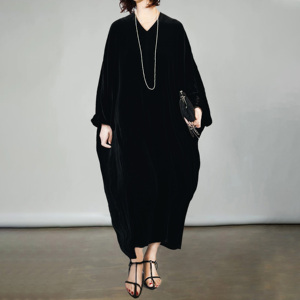 陈小满原创设计黑色真丝丝绒蝙蝠袖V领宽松T型长款连衣裙