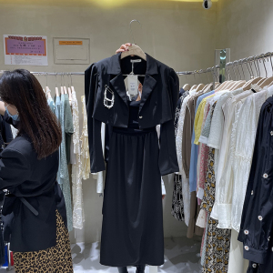 benyan本言高端女装2021春夏新款轻熟风御姐气质吊带两件套连衣裙