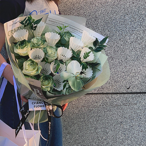 创意风羽毛球混搭玫瑰花束仿真花节日送男友女友朋友闺蜜生日礼物