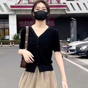 韩国黑色冰丝短袖t恤女夏季开衫薄款针织衫短款设计感小众V领上衣