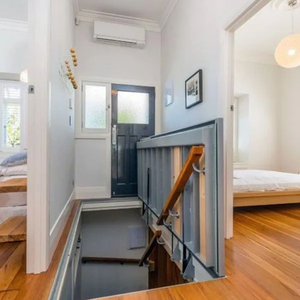 地下室自动隐藏门隐形门储藏室门密室门暗门盖板门地窖电动楼梯门