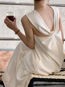 法式棉麻高级感白色连衣裙女夏季简约气质后背交叉打结无袖中长裙