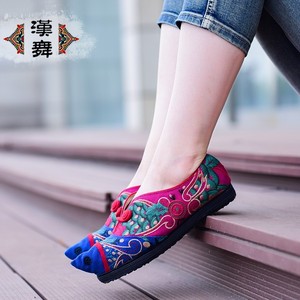 汉舞民族风女鞋  实体同款  尖头鞋平底绣花翘头单鞋  鱼舞